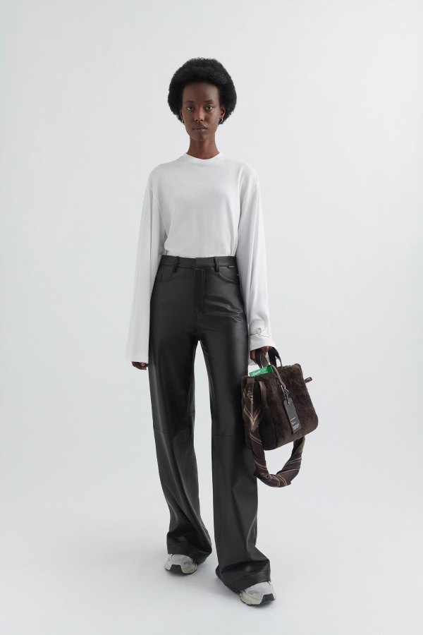 Local Long Sleeve T-shirt Axel Arigato White