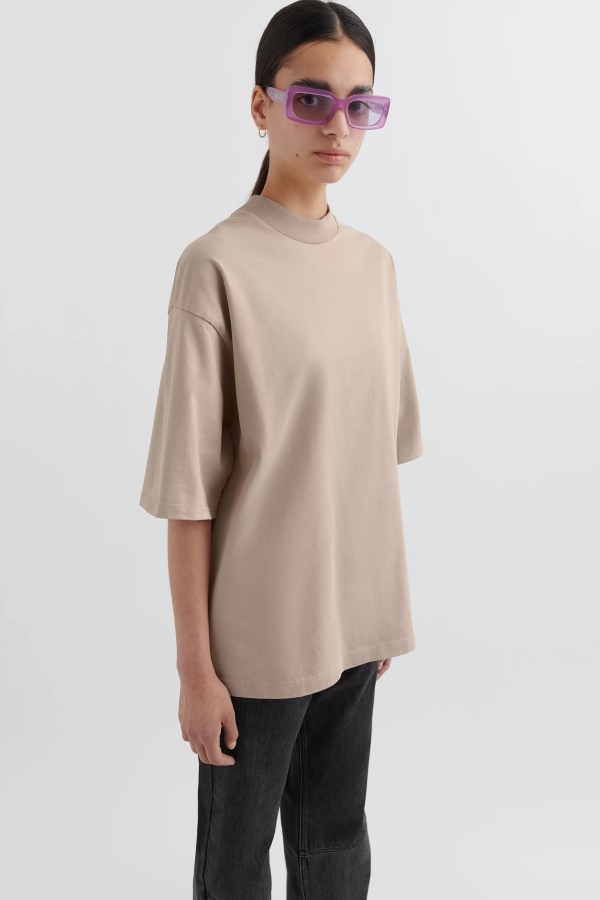 Formula Oversized T-shirt Light Taupe Axel Arigato