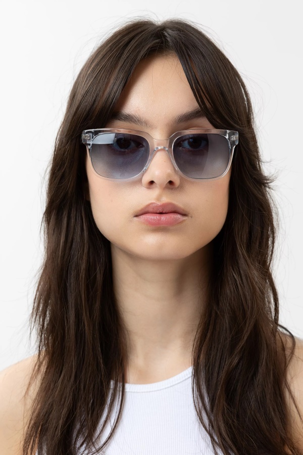 Jet Square Sunglasses Axel Arigato Transparent Fading Blue