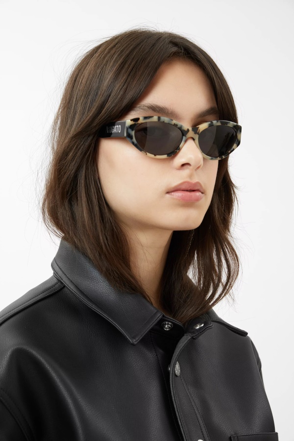 Tonia Cat-Eye Sunglasses Axel Arigato Beige Turtle Black