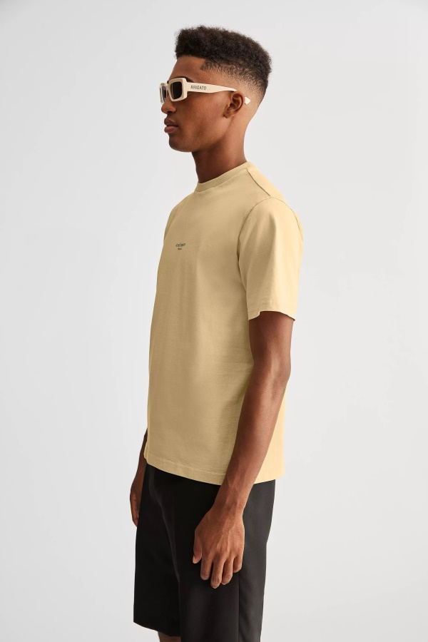 Focus Logo T-Shirt Natural Yellow Axel Arigato