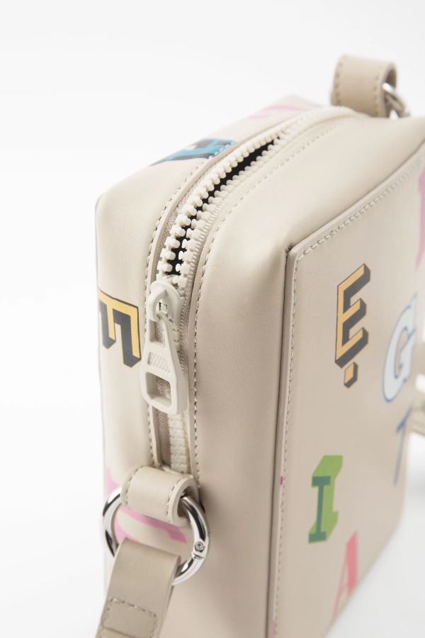 Cubic Monogram Leather Pouch Axel Arigato Pale Beige