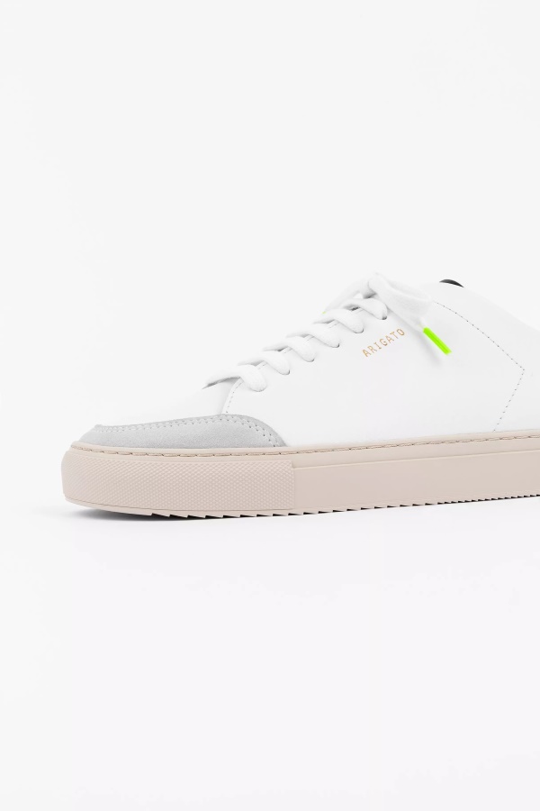 Clean 90 Triple Orange Black Neon Axel Arigato