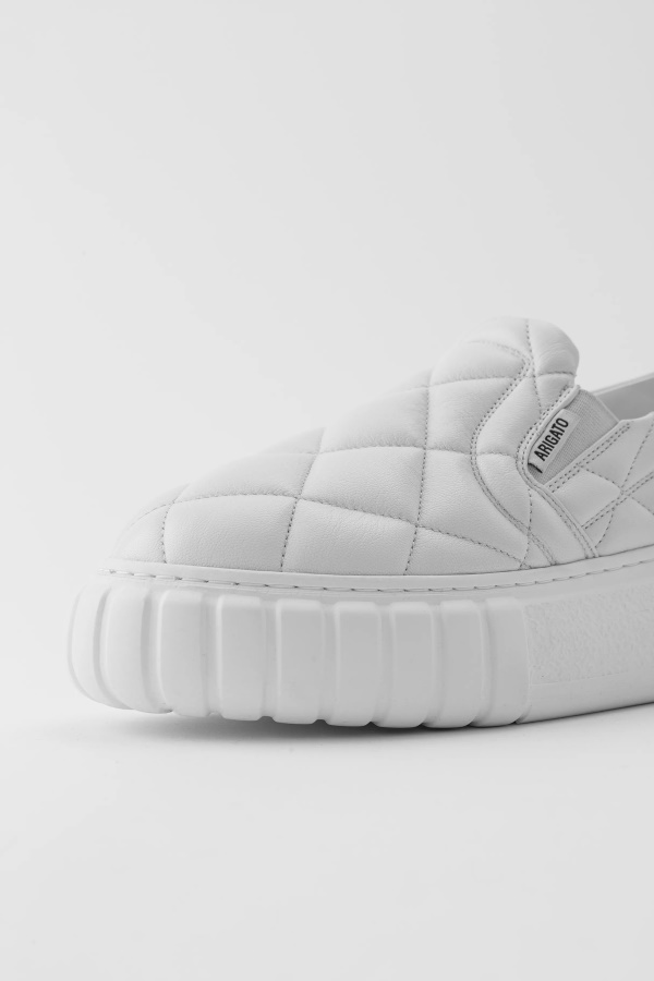 Haze Slip On White Axel Arigato