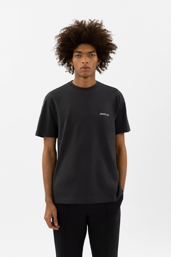 Monogram T-shirt Axel Arigato Faded Black