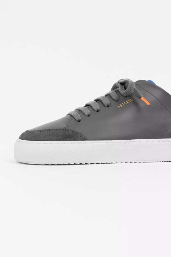 Clean 90 Triple Axel Arigato Grey