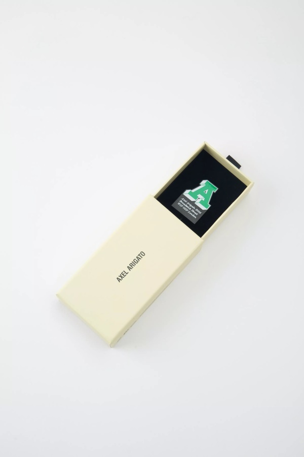 London A Pin Bright Green Axel Arigato