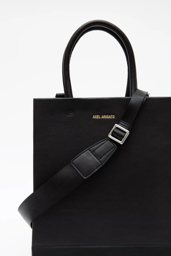 Shopping Bag Medium Black Axel Arigato