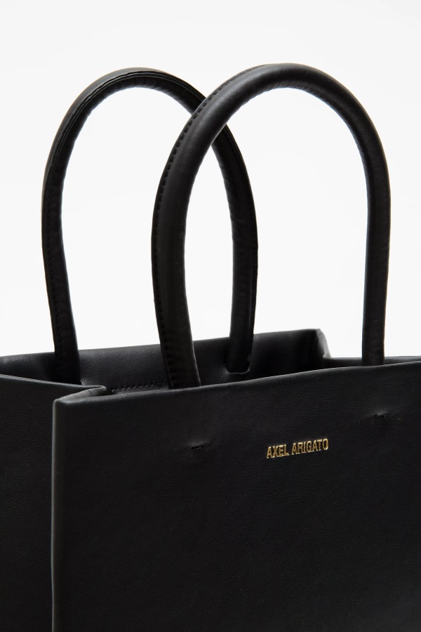 Shopping Bag Medium Black Axel Arigato